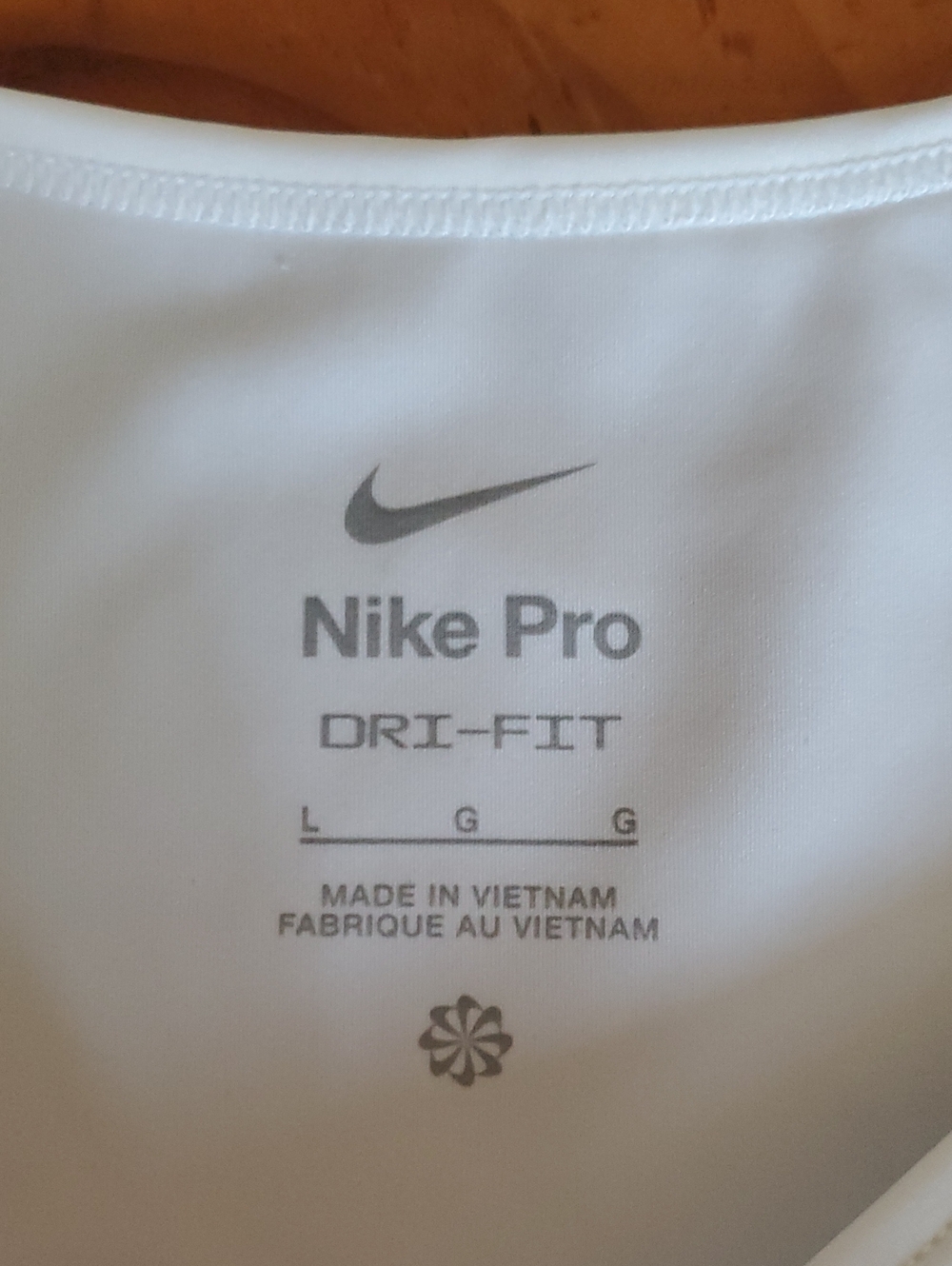 Nike Crop Tank - Picture 4 of 9